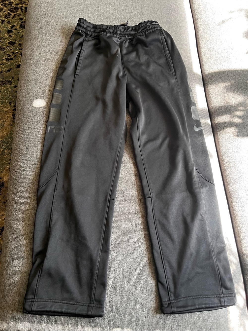 Nike Elite Dri-FIT Basketball Sweat Pants Boys Youth Large Black Sweatpants